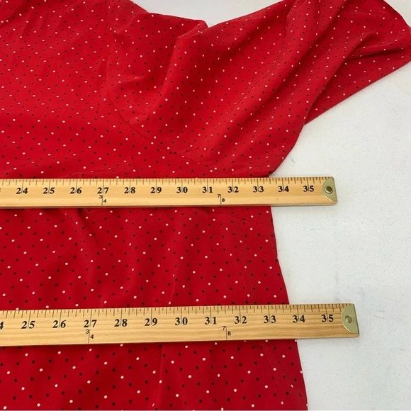 Catherines Blouse Woman 5XL Red Polka Dot Button Up  Roll Tab Work Travel Office - Picture 12 of 12